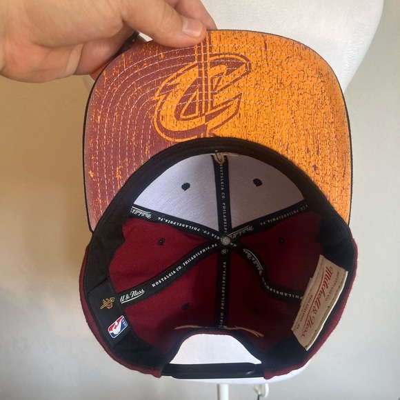Red And Black Mitchell and Ness Cleveland Cavilers SnapBack Hat - Athleisure - Picture 9 of 9